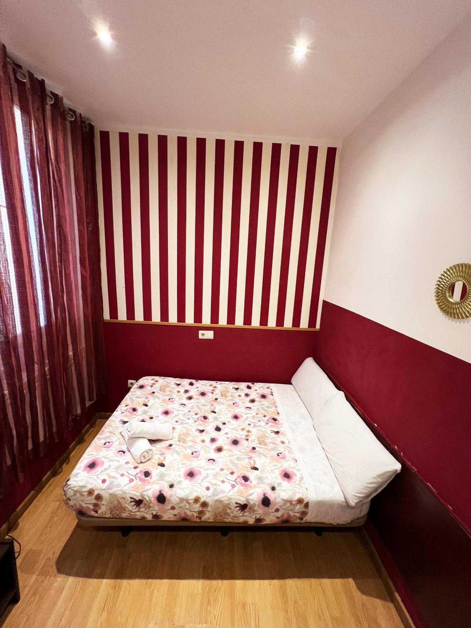 Hostal Abaaly Madri Exterior foto
